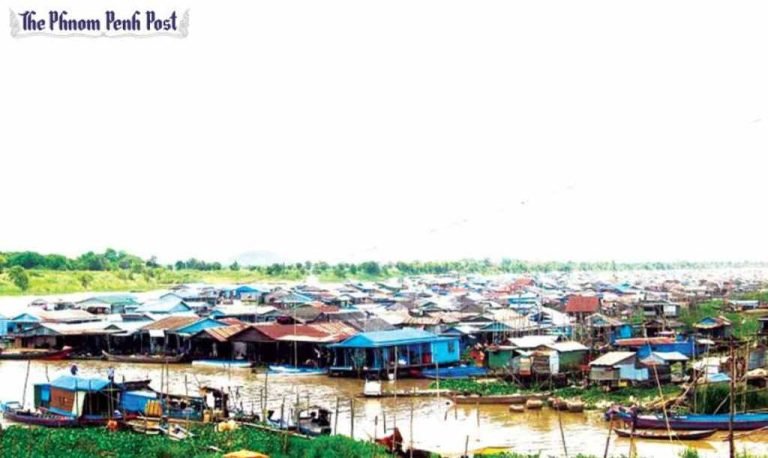 The floating village on the Tonle Sap River — image from The Phnom Penh Post
